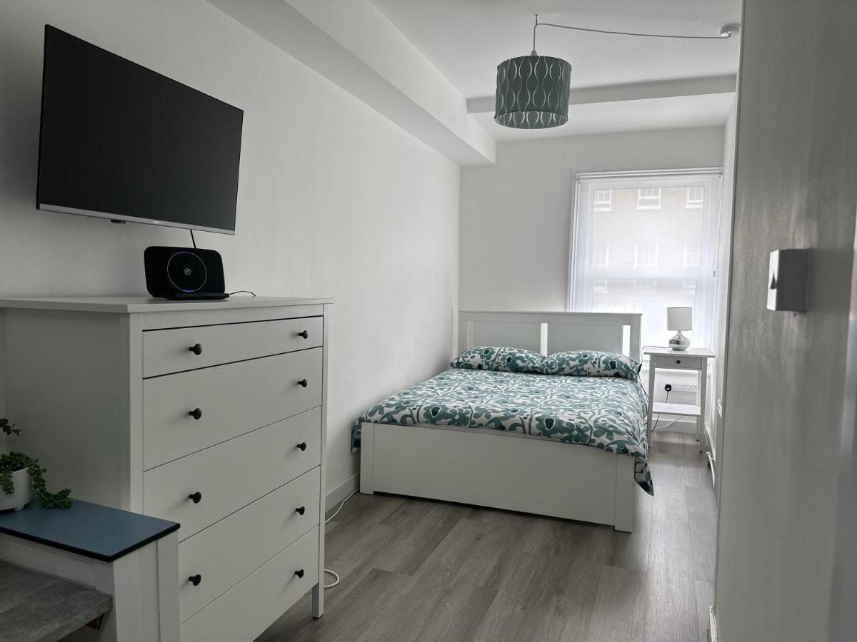 High Barnet Studio Flat Apartment Luaran gambar