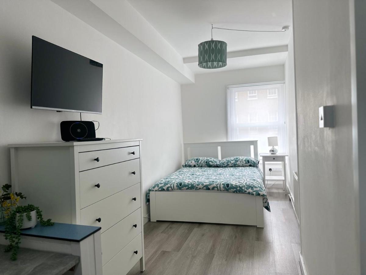 High Barnet Studio Flat Apartment Luaran gambar